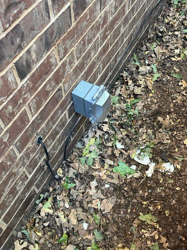 Hot Tub Electrical Setup in Hickory Creek TX image